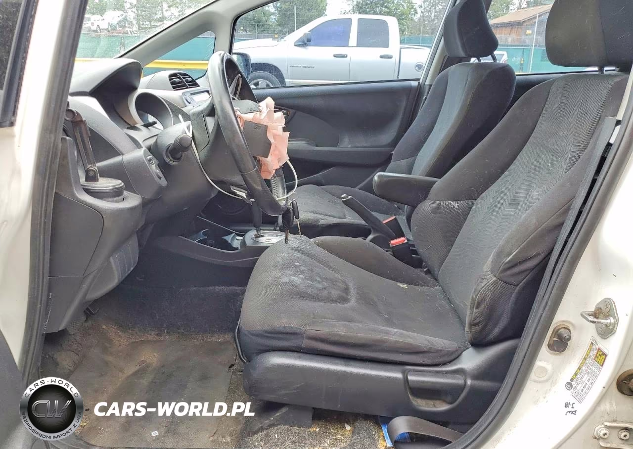 2010 Honda Fit Sport VIN:JHMGE8H4XAC033740 - 7
