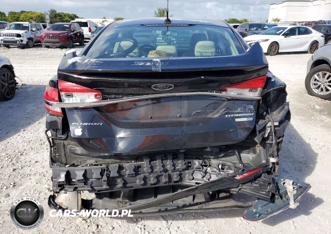 2018 Ford Fusion Titanium-Platinum VIN:3FA6P0D93JR155177 - 6