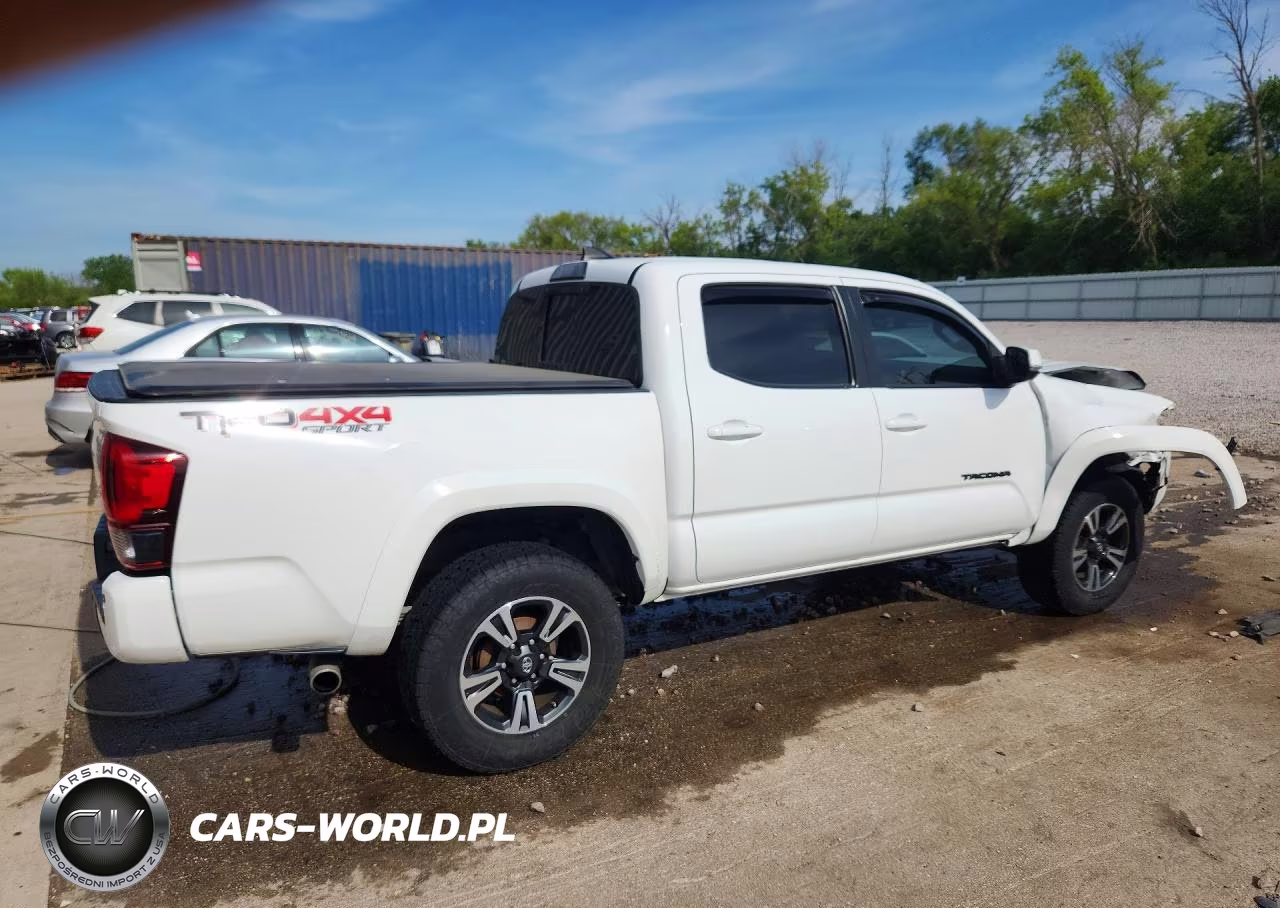 2018 Toyota Tacoma Trd Sport VIN:3TMCZ5AN6JM188208 - 3