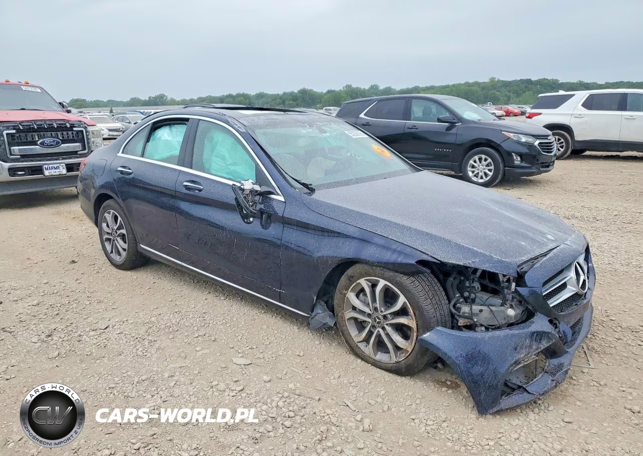 2017 Mercedes-Benz C 300 4Matic VIN:55SWF4KB8HU223915 - 4