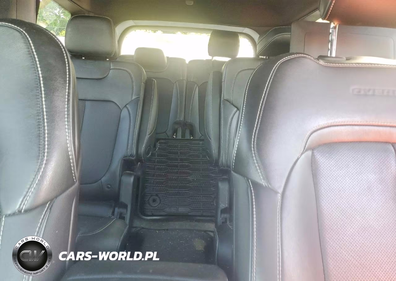 2023 Jeep Grand Cherokee L Overland VIN:1C4RJKDG7P8831076 - 10