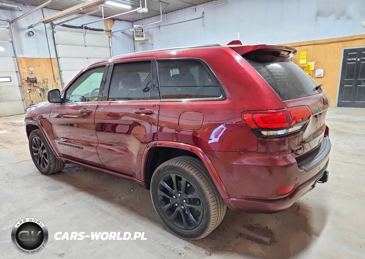 2022 Jeep Grand Cherokee Laredo E VIN:1C4RJFAG9NC114555 - 2