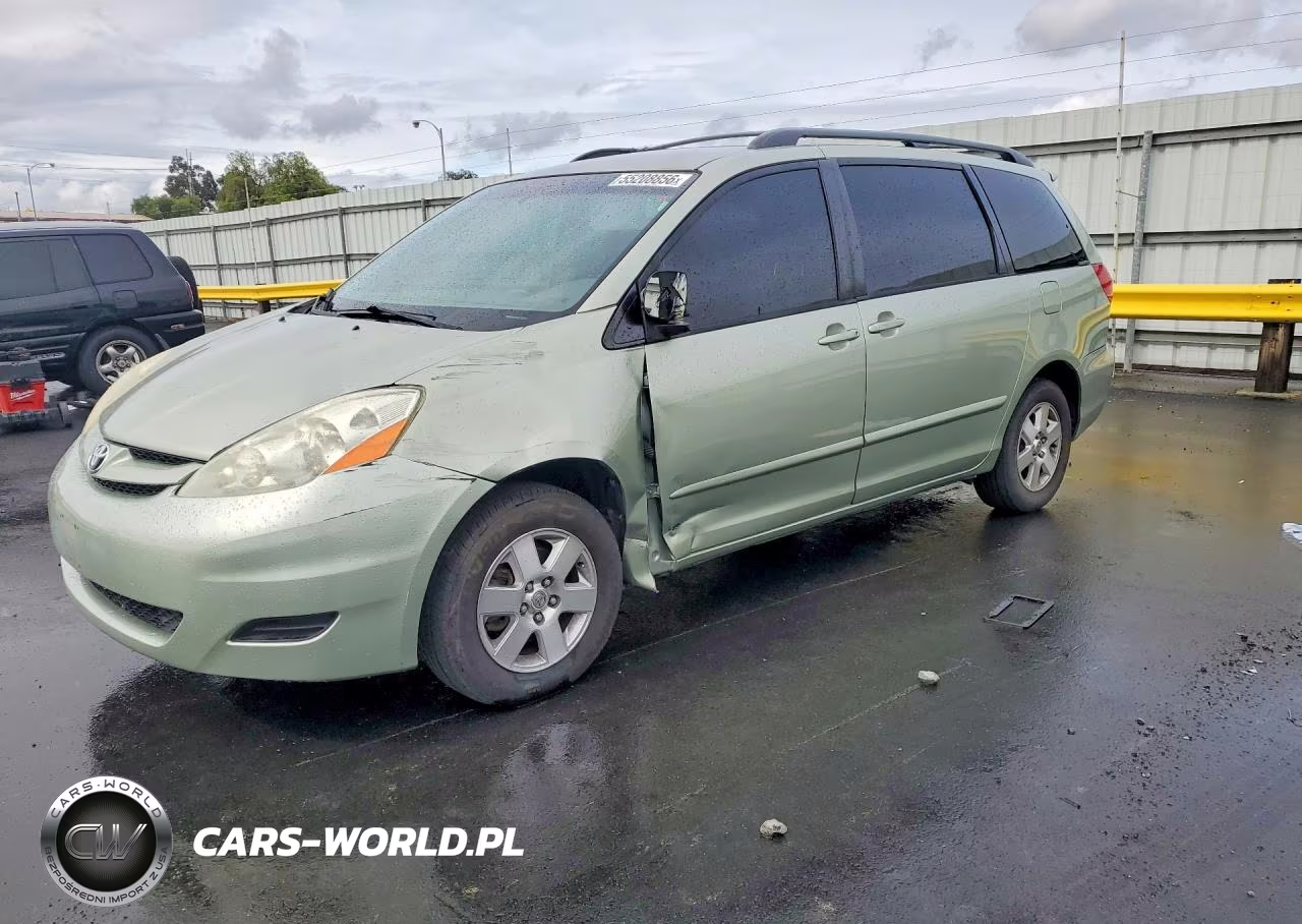 2006 Toyota Sienna Le 8 Passenger