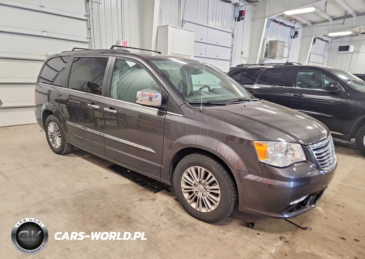 2015 Chrysler Town & Country Touring L VIN:2C4RC1CG4FR674423 - 4