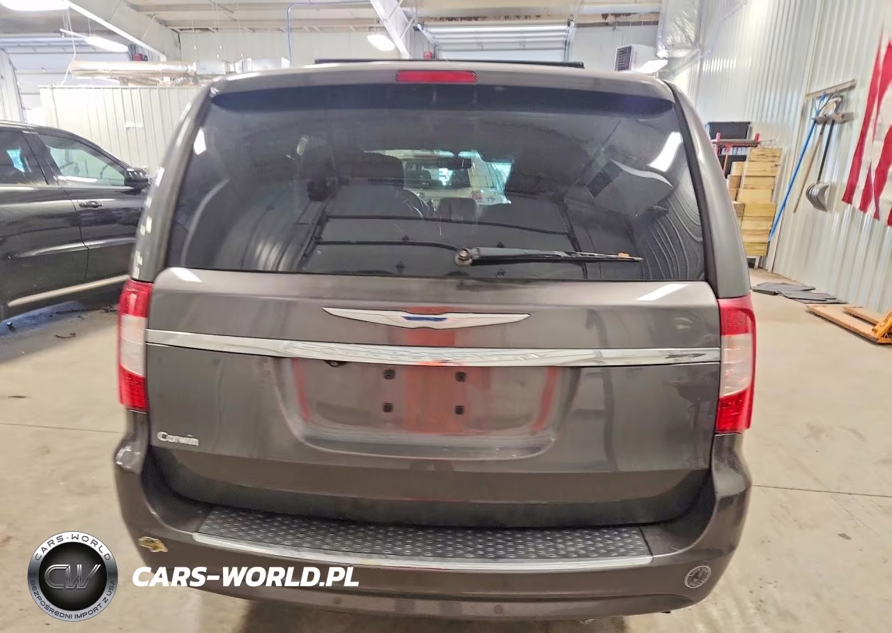 2015 Chrysler Town & Country Touring L VIN:2C4RC1CG4FR674423 - 6