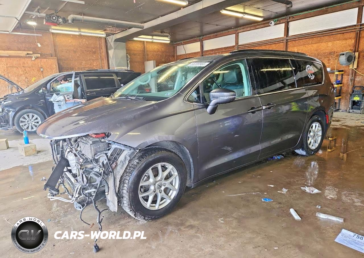 2022 Chrysler Pacifica Touring L