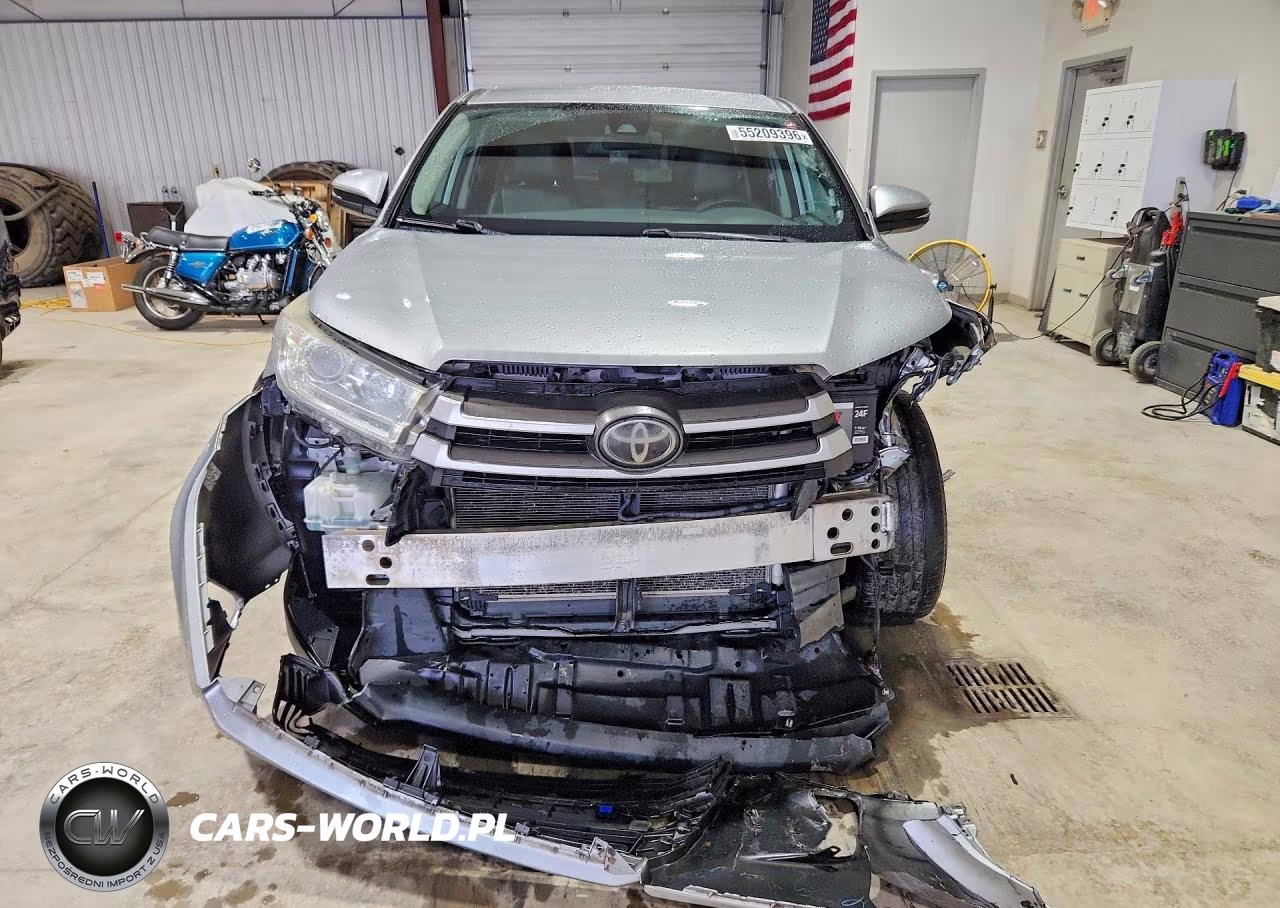 2018 Toyota Highlander Le VIN:5TDZARFH0JS035819 - 5