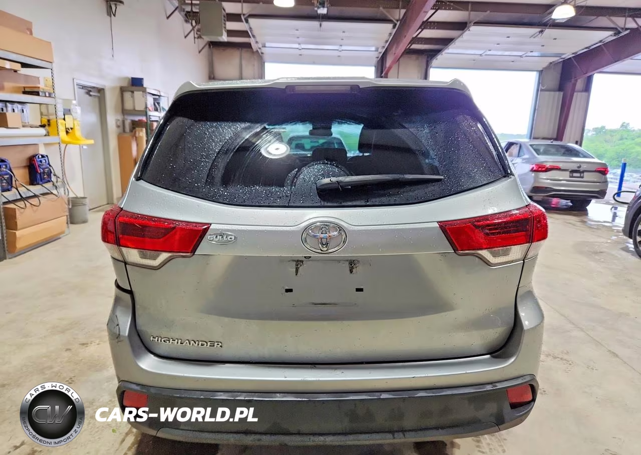 2018 Toyota Highlander Le VIN:5TDZARFH0JS035819 - 6