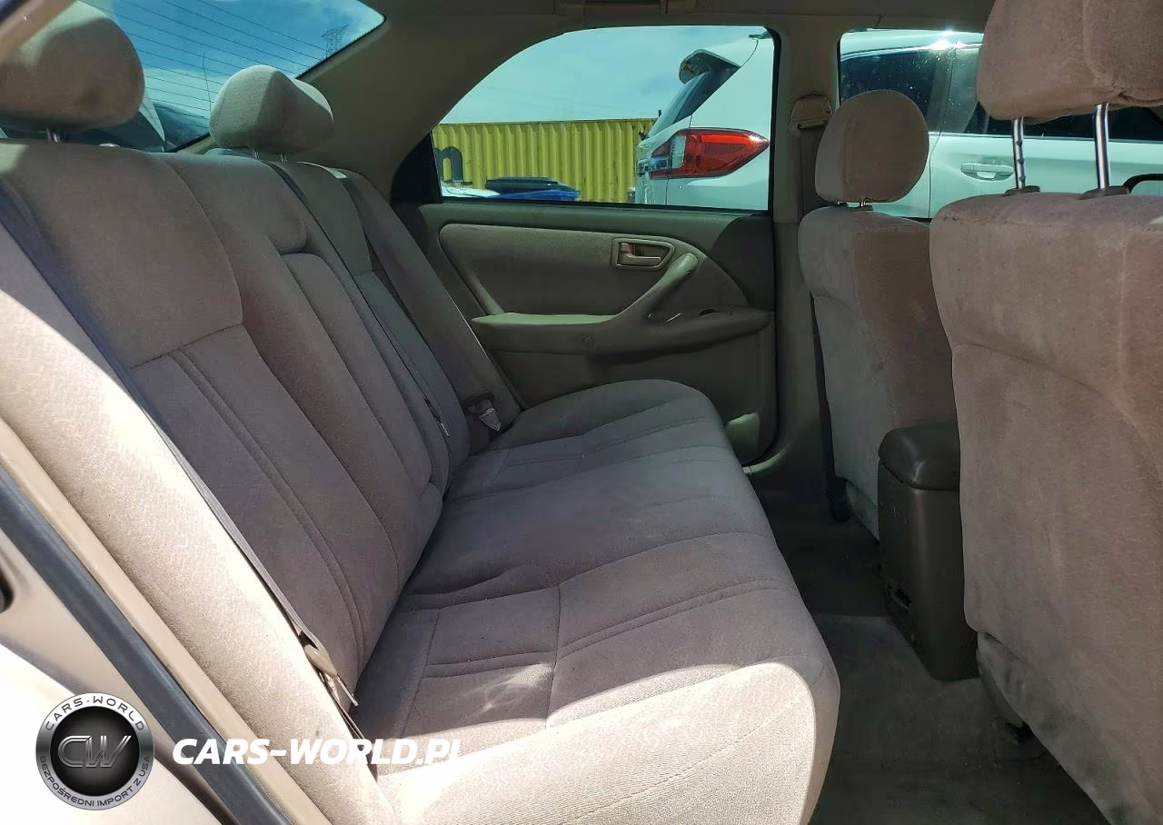 1999 Toyota Camry Le VIN:4T1BG22KXXU418370 - 10