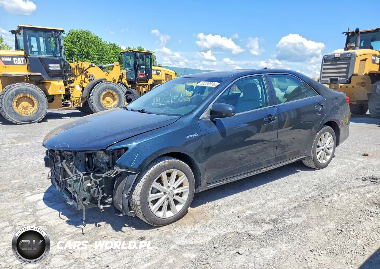 2014 Toyota Camry Hybrid Xle – zdjęcie 1 z 13