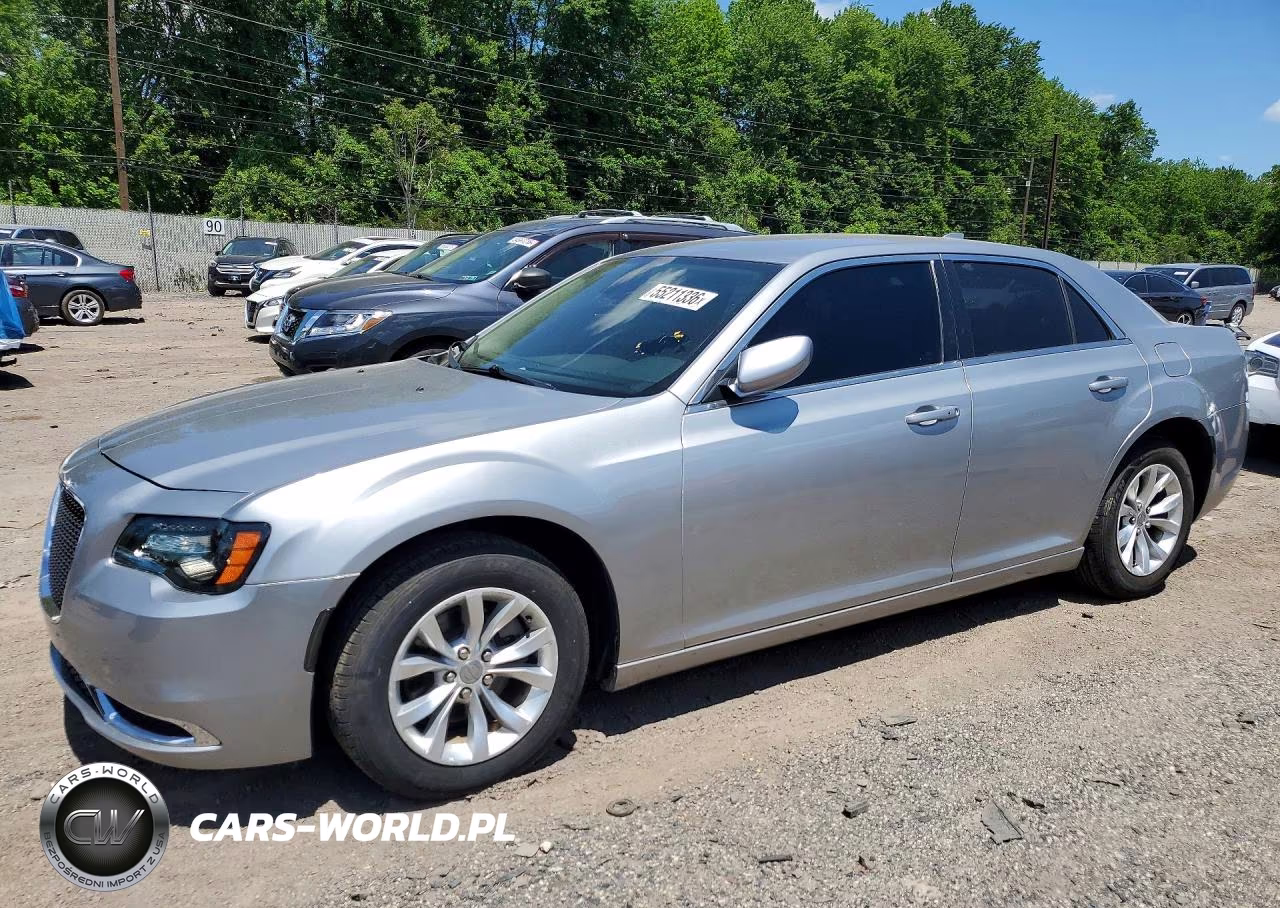 2015 Chrysler 300 Limited