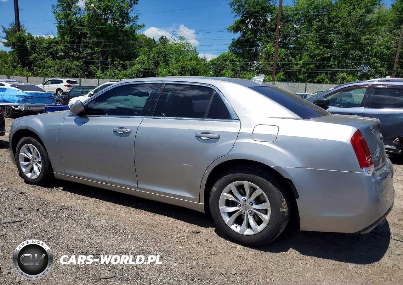 2015 Chrysler 300 Limited VIN:2C3CCAAG8FH841935 - 2