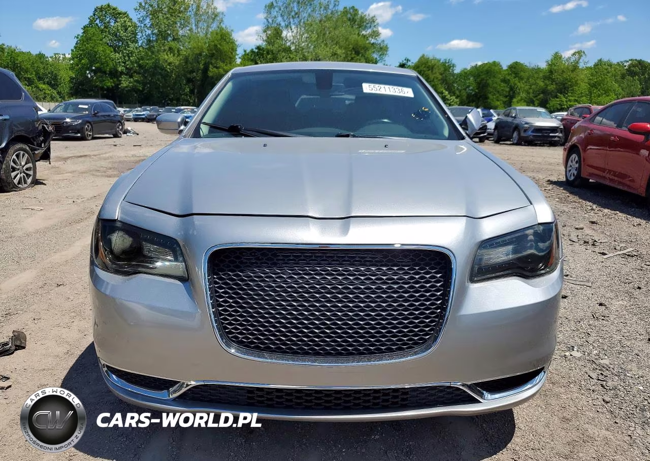 2015 Chrysler 300 Limited VIN:2C3CCAAG8FH841935 - 5