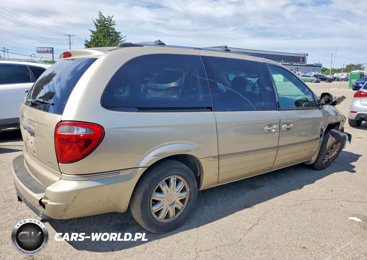 2005 Chrysler Town & Country Limited VIN:2C8GP64L55R229609 - 3