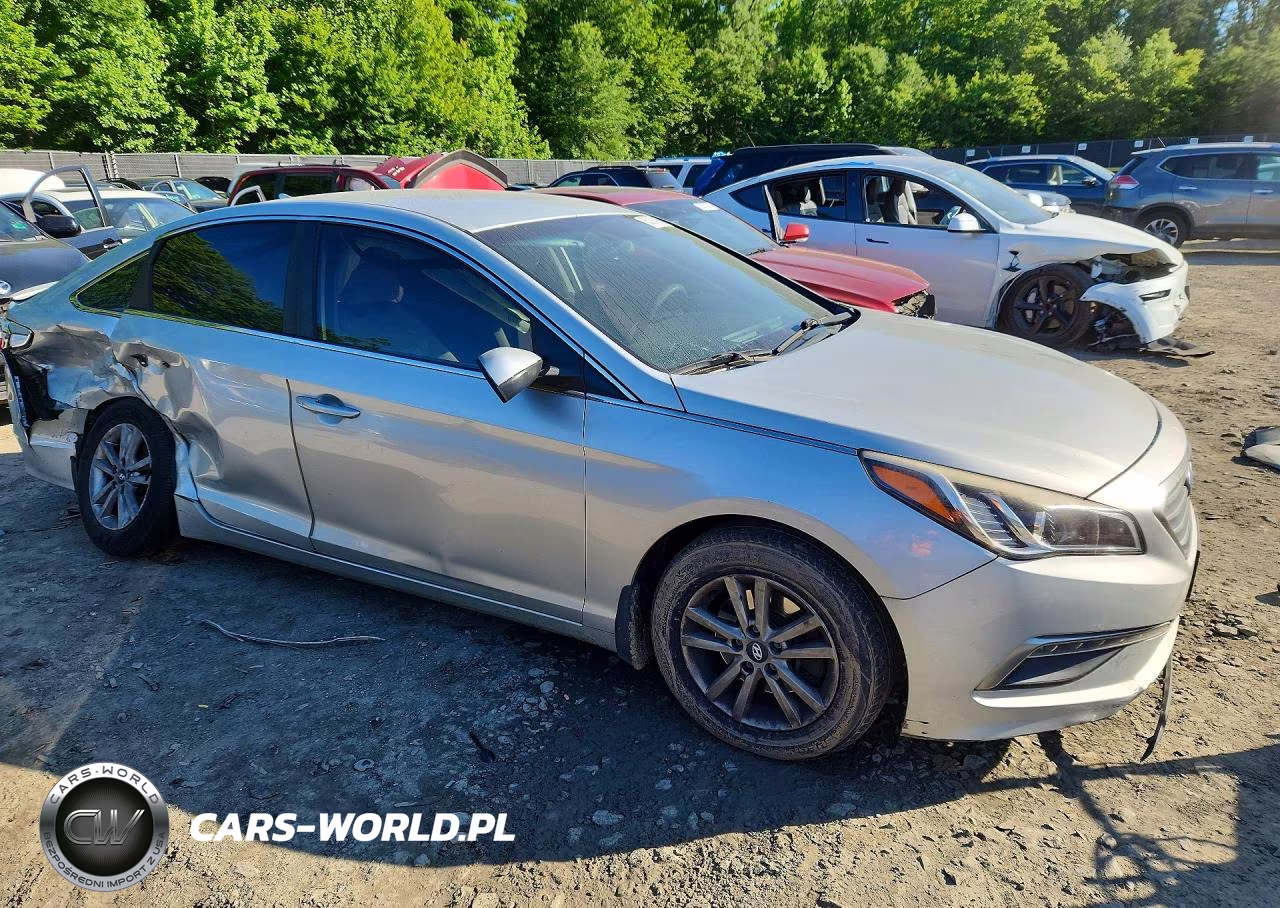 2015 Hyundai Sonata Se VIN:5NPE24AF6FH147459 - 4