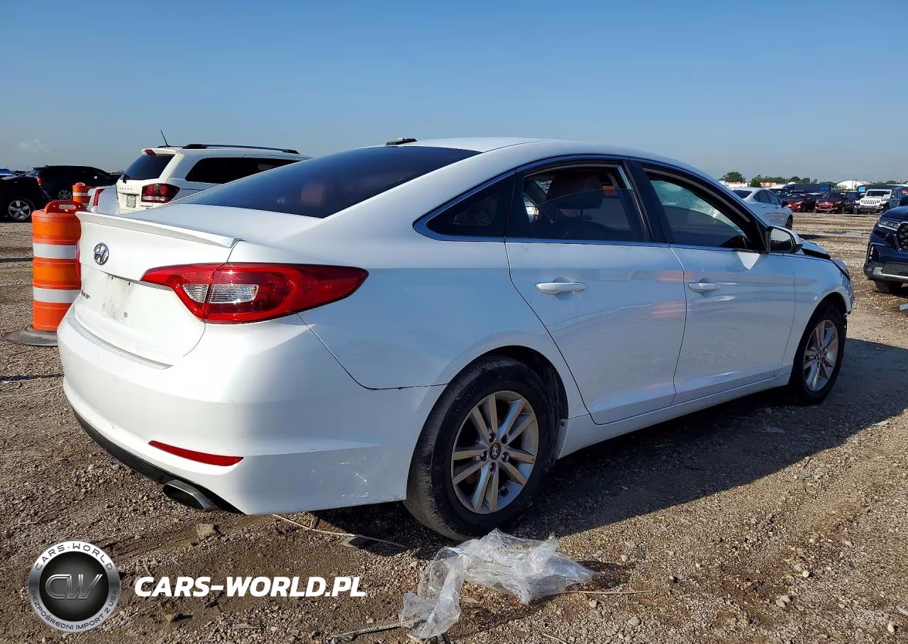 2016 Hyundai Sonata Se VIN:5NPE24AF4GH264782 - 3