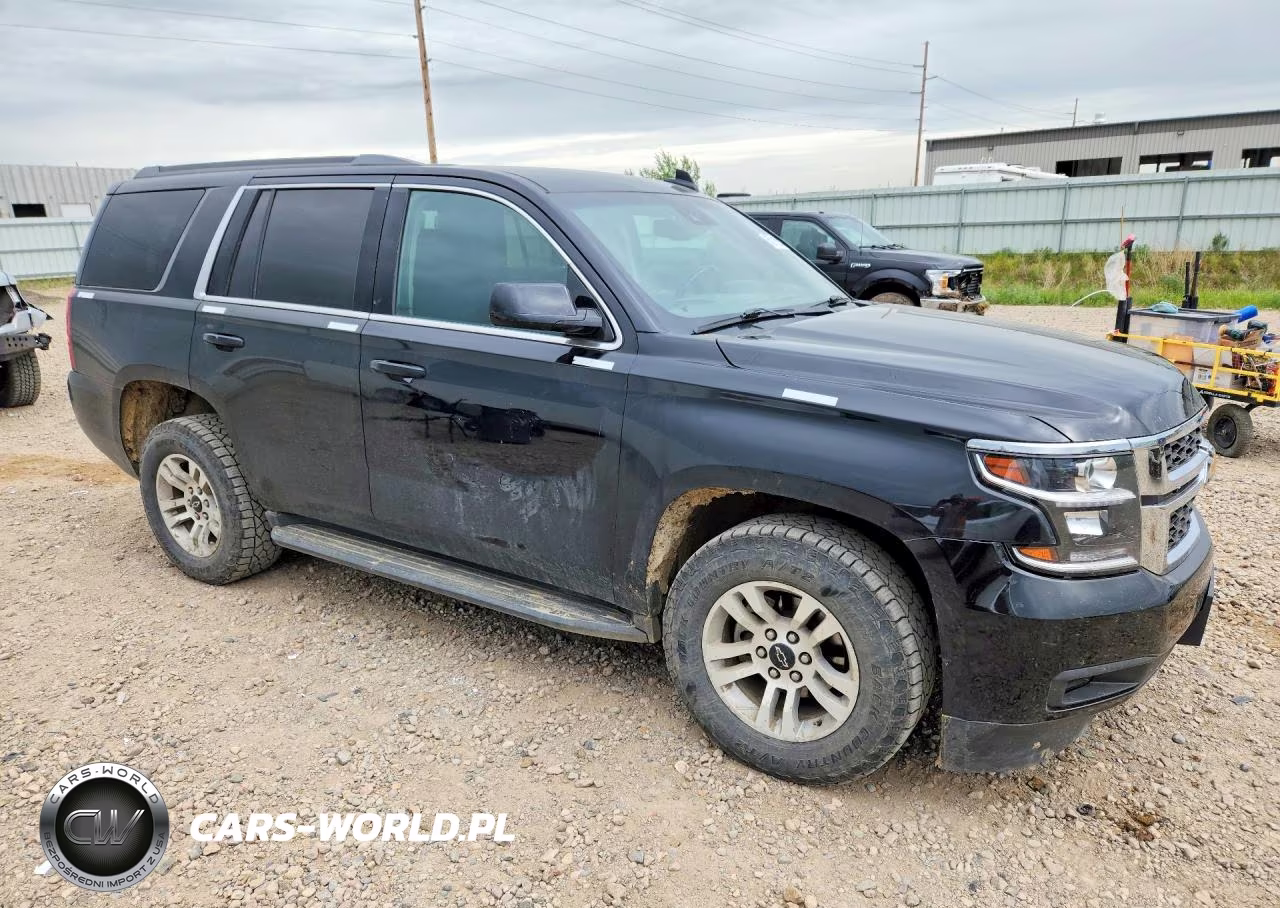 2018 Chevrolet Tahoe K1500 Lt VIN:1GNSKBKC8JR117402 - 4