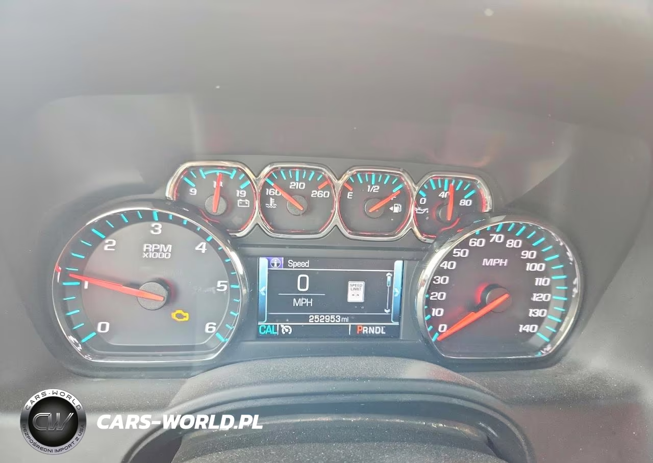 2018 Chevrolet Tahoe K1500 Lt VIN:1GNSKBKC8JR117402 - 9