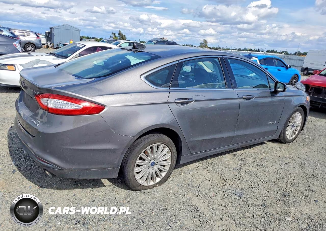 2013 Ford Fusion Se Hybrid VIN:3FA6P0LU7DR379059 - 3