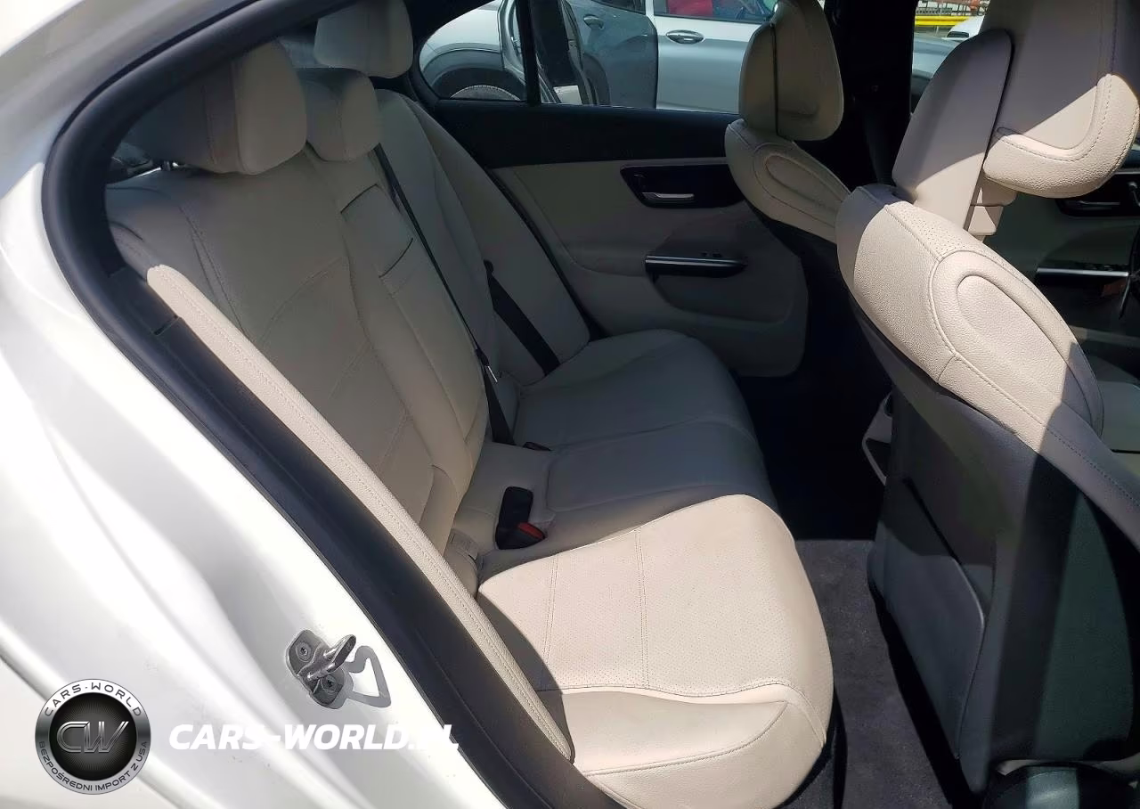 2025 Mercedes-Benz C 300 4Matic VIN:W1KAF4HB0SR244297 - 10