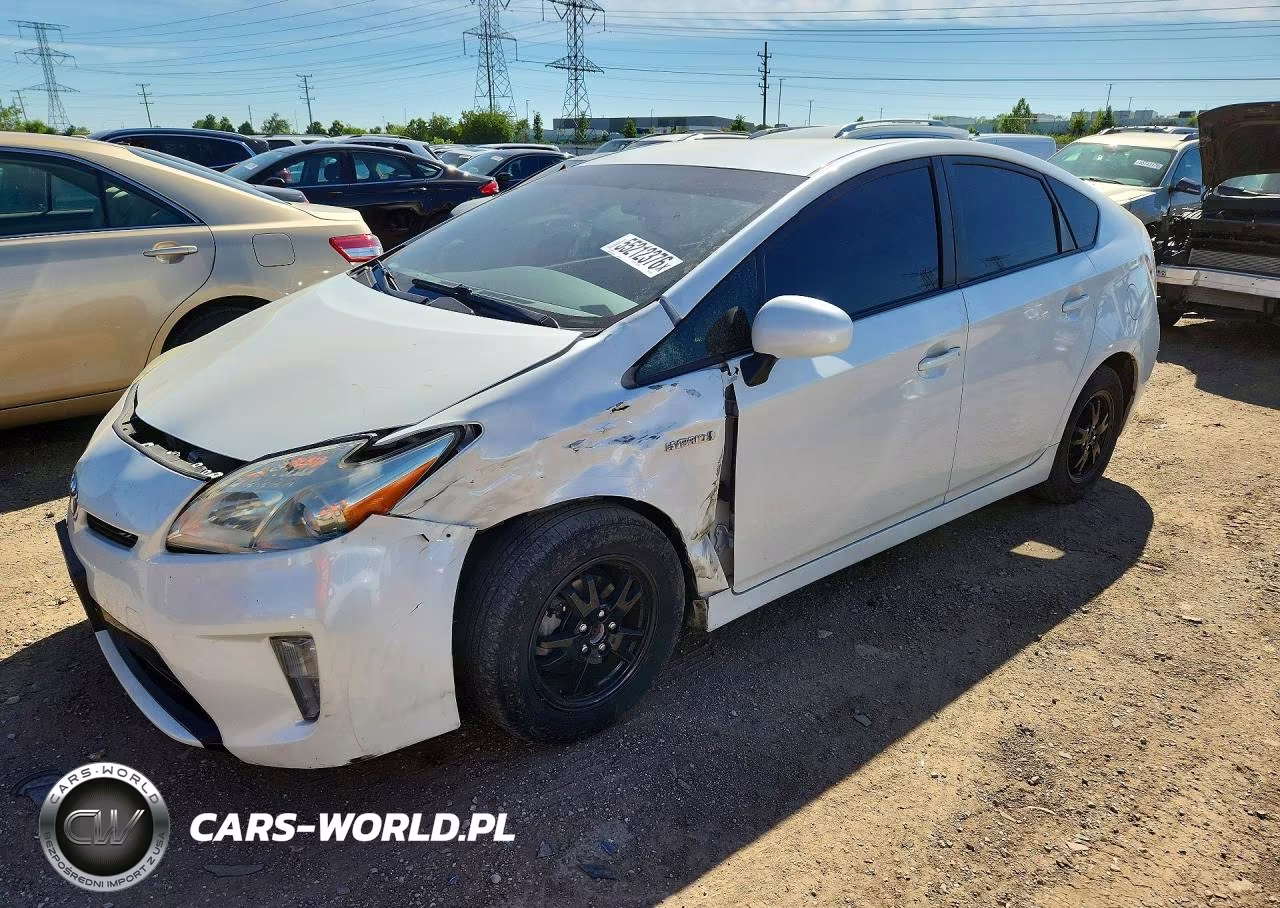 2015 Toyota Prius Two – zdjęcie 1 z 12