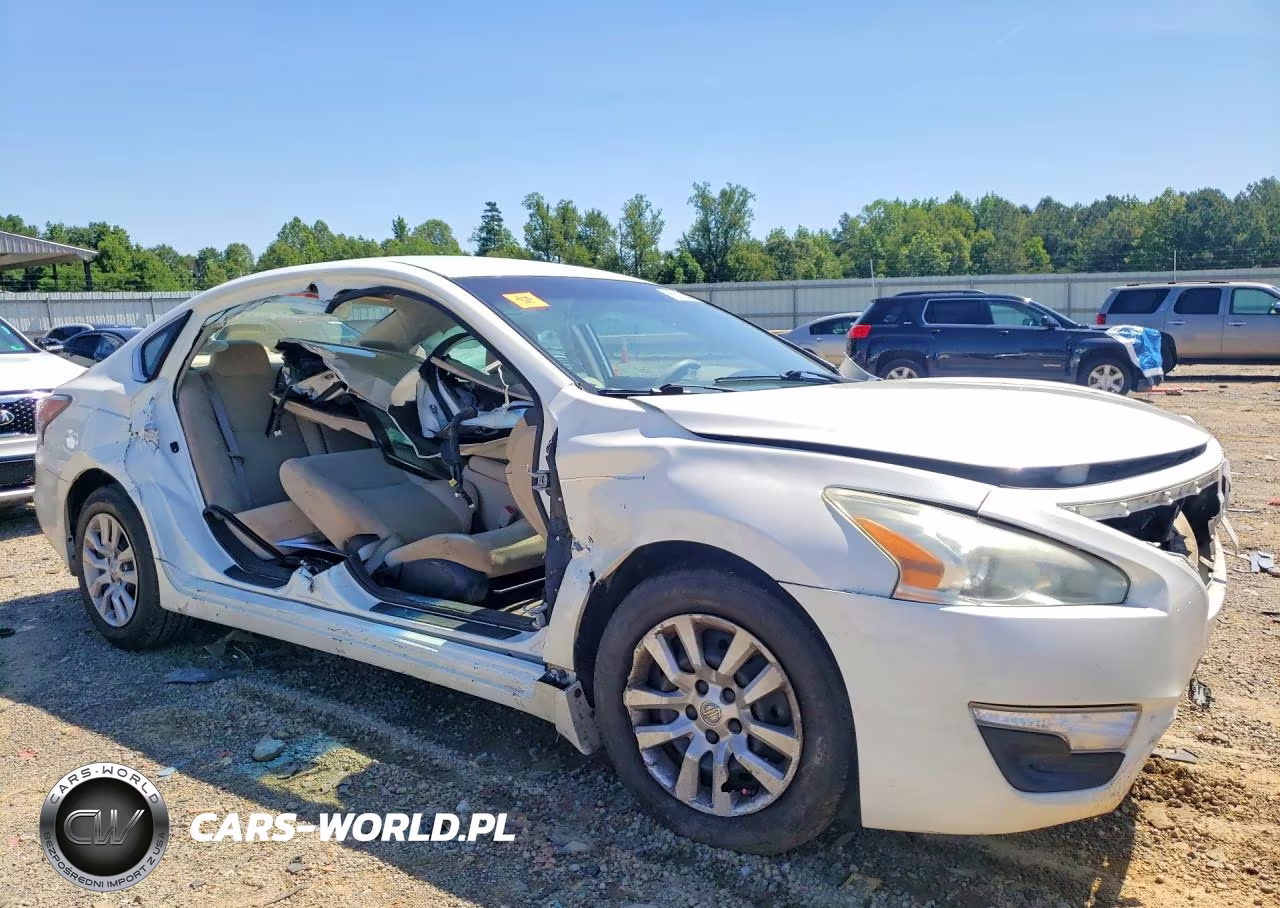 2015 Nissan Altima 2.5 S VIN:1N4AL3AP9FC141641 - 4