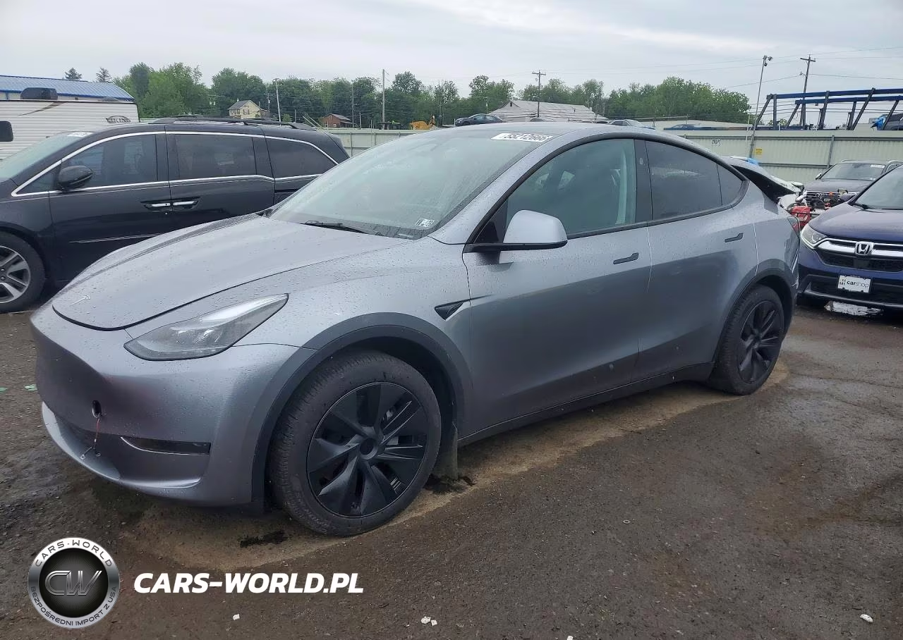 2024 Tesla Model Y – zdjęcie 1 z 13
