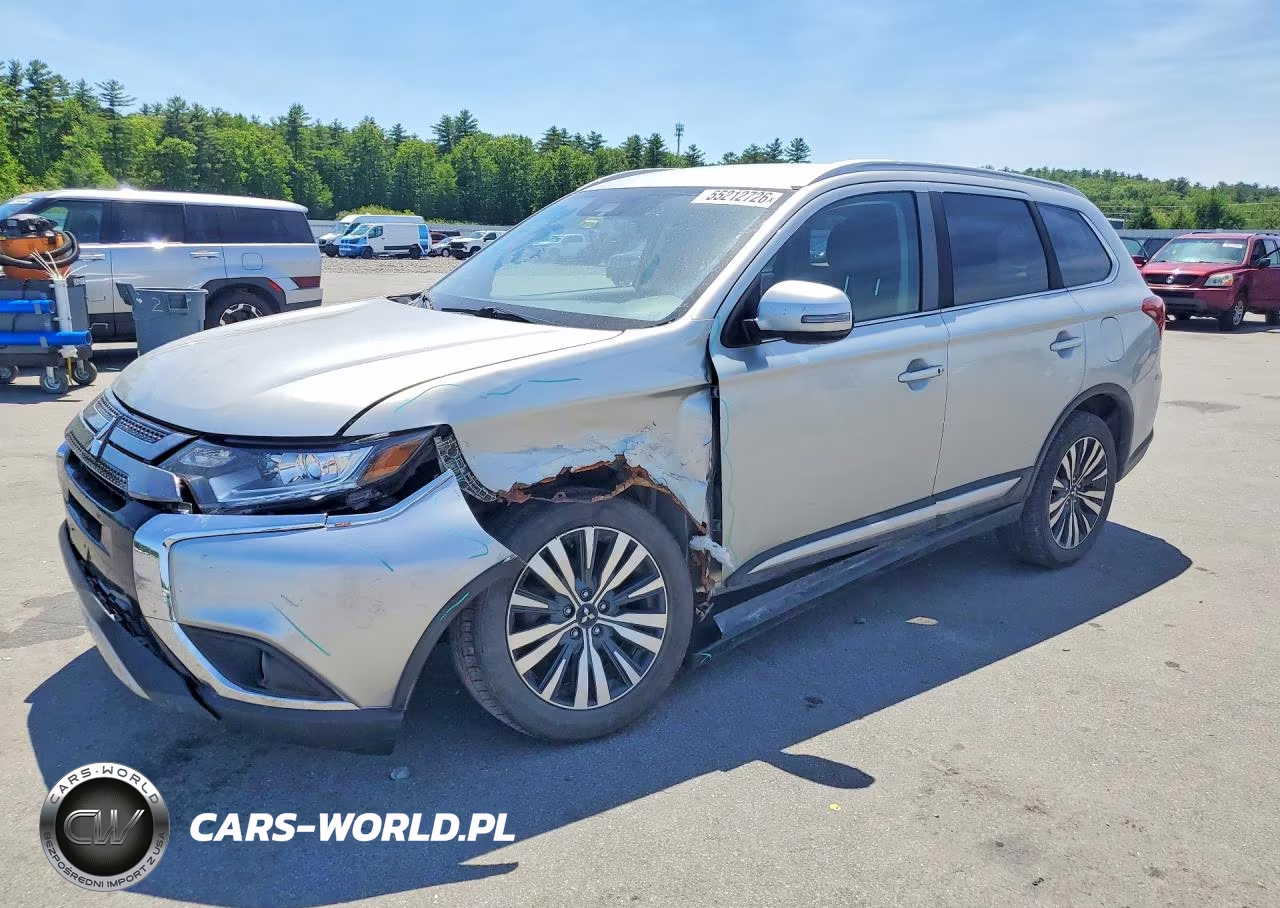 2020 Mitsubishi Outlander Se – zdjęcie 1 z 13