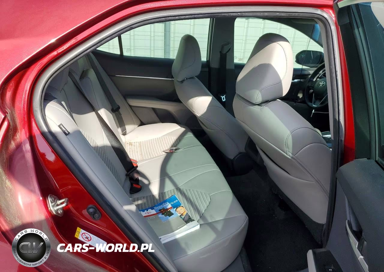 2018 Toyota Camry Se VIN:4T1B11HK2JU645336 - 10