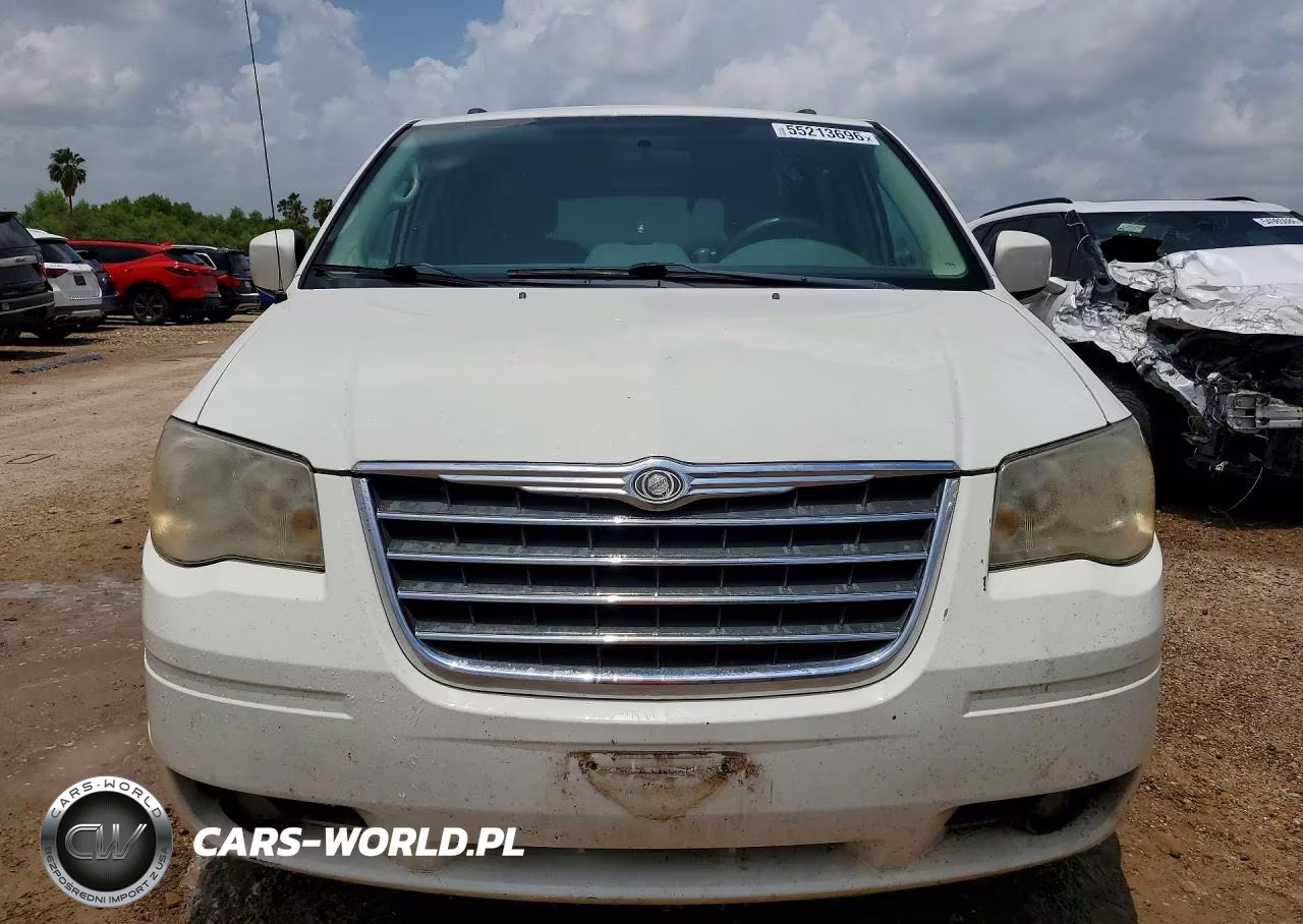 2010 Chrysler Town & Country Touring VIN:2A4RR5D13AR460543 - 5