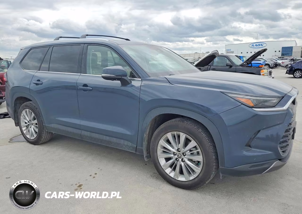 2024 Toyota Grand Highlander Platinum VIN:5TDAAAB52RS041109 - 4