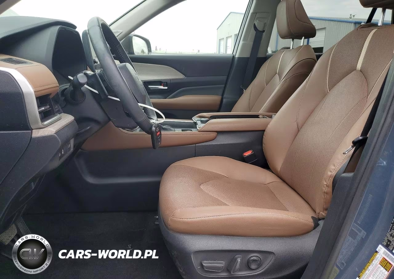 2024 Toyota Grand Highlander Platinum VIN:5TDAAAB52RS041109 - 7