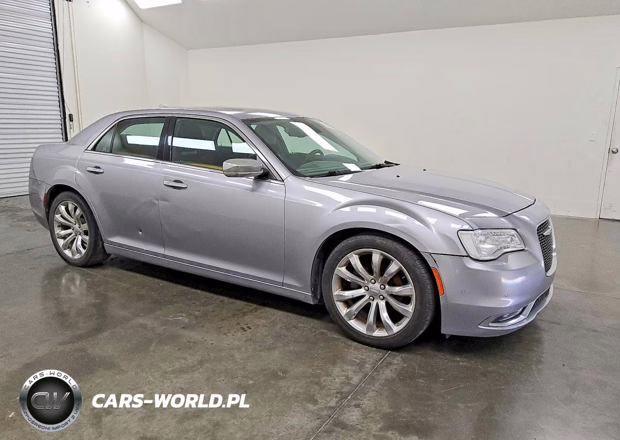 2017 Chrysler 300C VIN:2C3CCAEG9HH570378 - 4