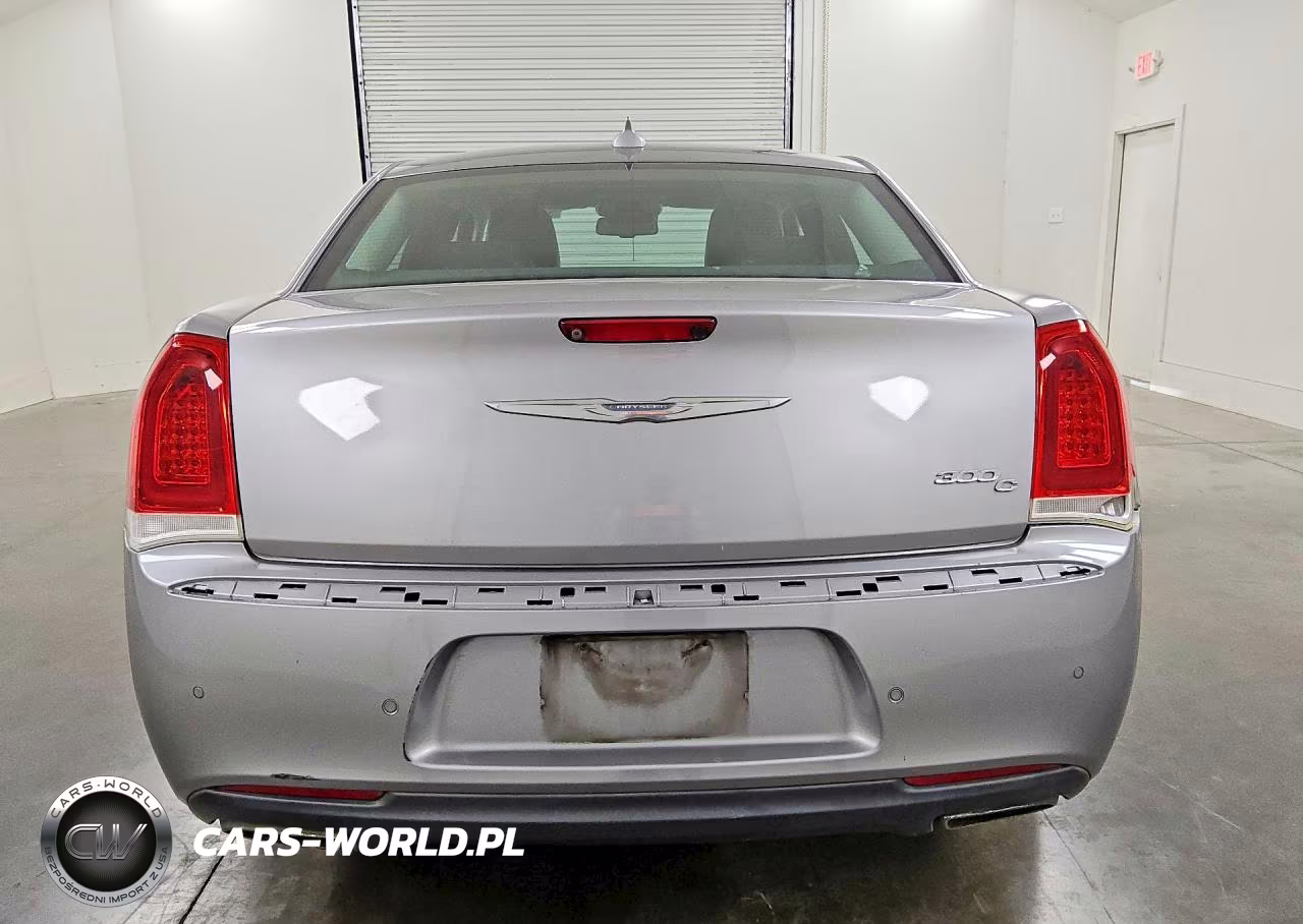 2017 Chrysler 300C VIN:2C3CCAEG9HH570378 - 6