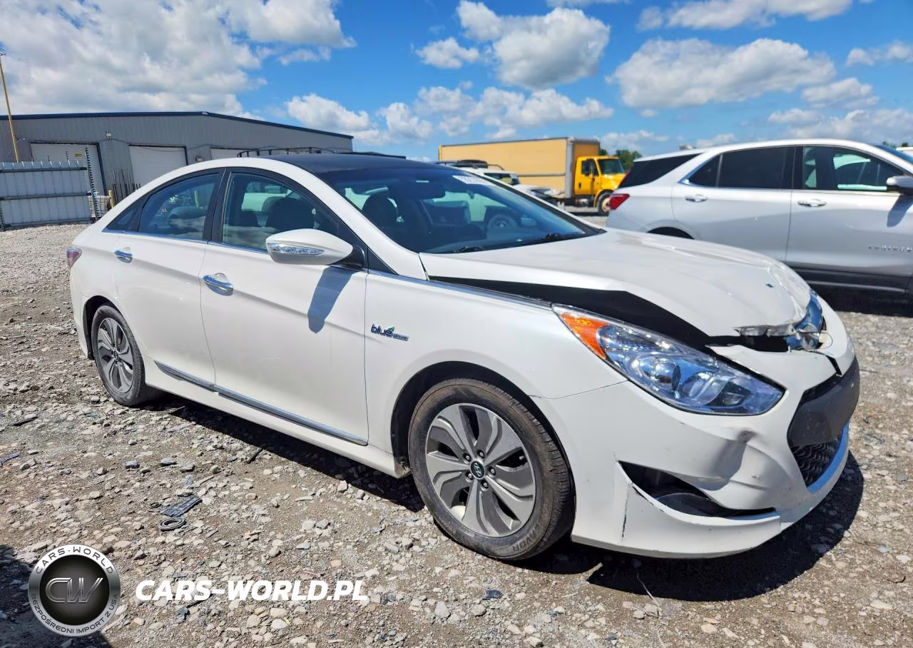 2013 Hyundai Sonata Hybrid VIN:KMHEC4A45DA092465 - 4