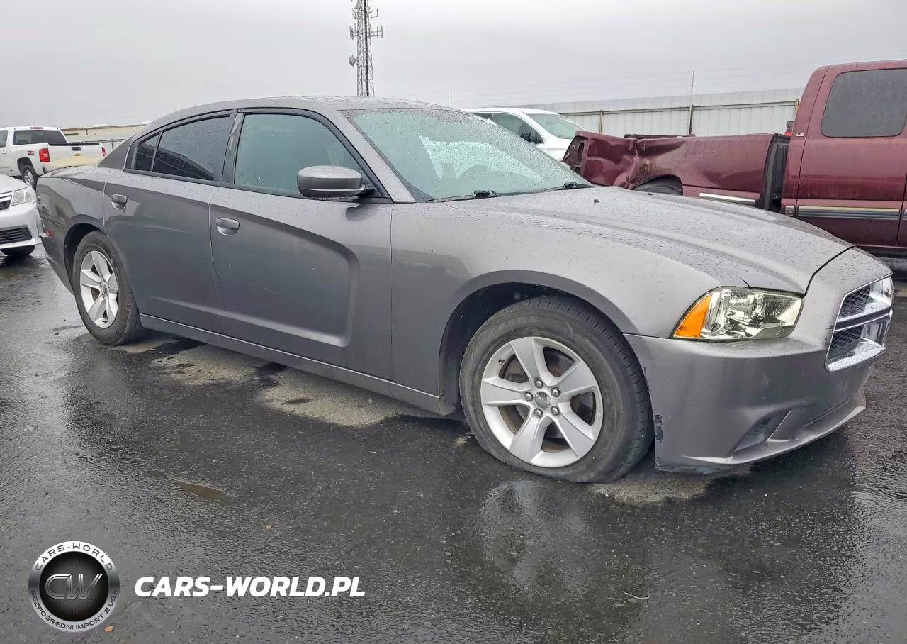 2011 Dodge Charger VIN:2B3CL3CGXBH587242 - 4