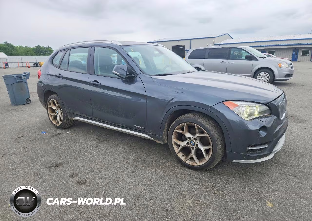 2015 BMW X1 xDrive28I VIN:WBAVL1C56FVY39234 - 4