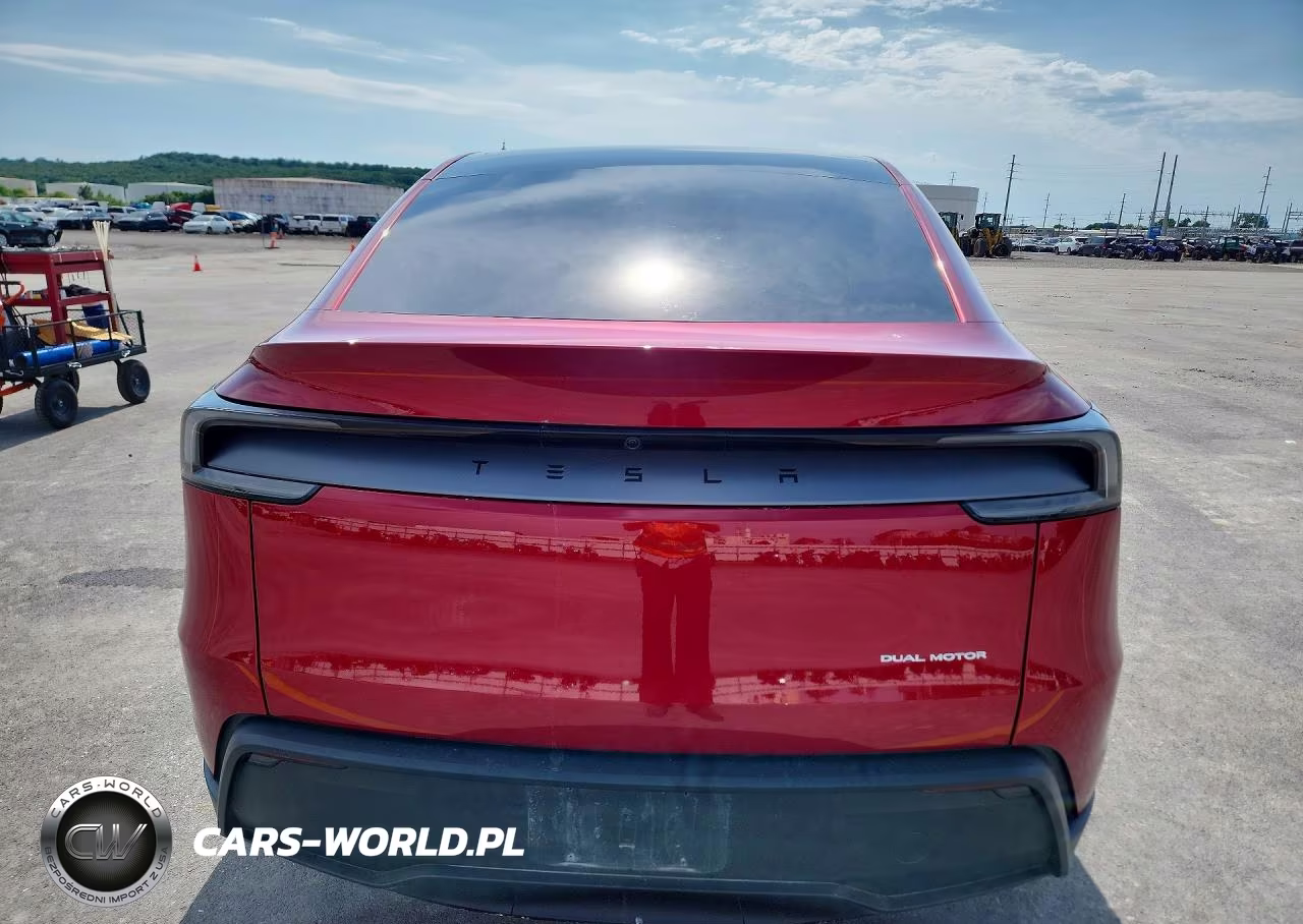2026 Tesla Model Y VIN:7SAYGDEE7TF558348 - 6