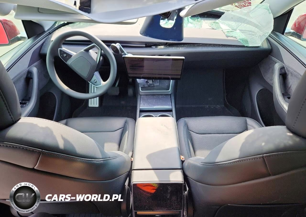 2026 Tesla Model Y VIN:7SAYGDEE7TF558348 - 8