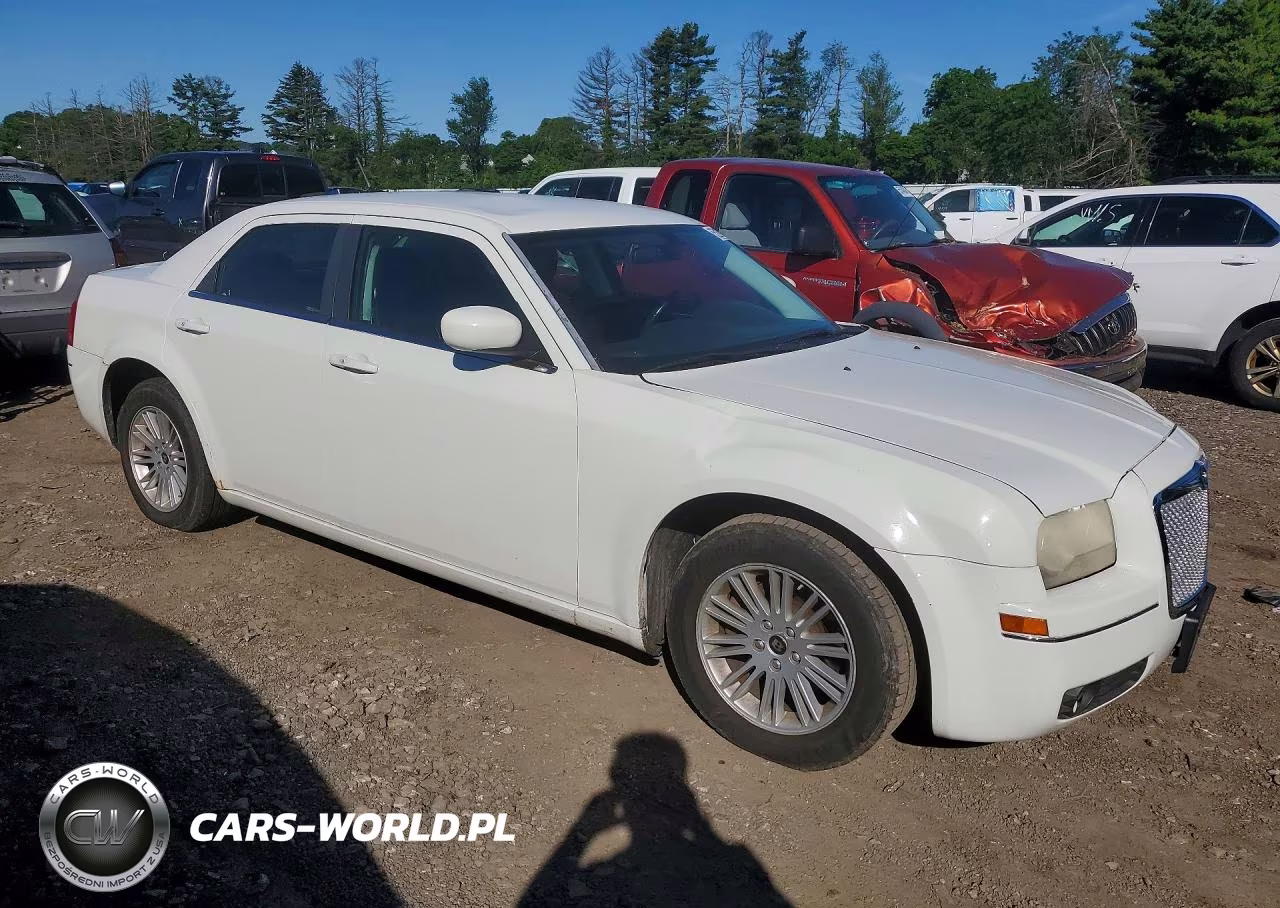 2008 Chrysler 300 Touring VIN:2C3KA53GX8H269159 - 4