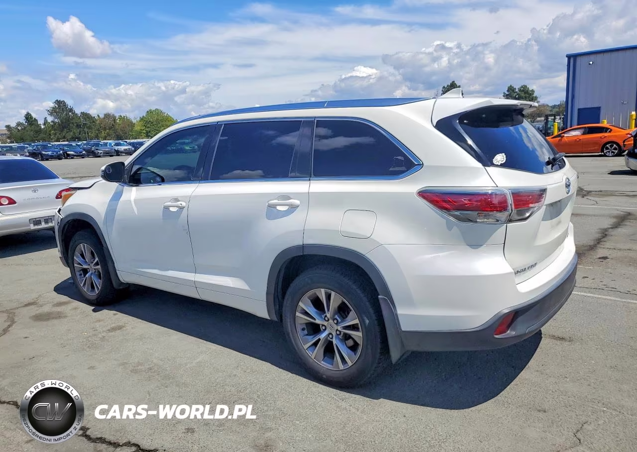 2015 Toyota Highlander Xle VIN:5TDJKRFH8FS193522 - 2