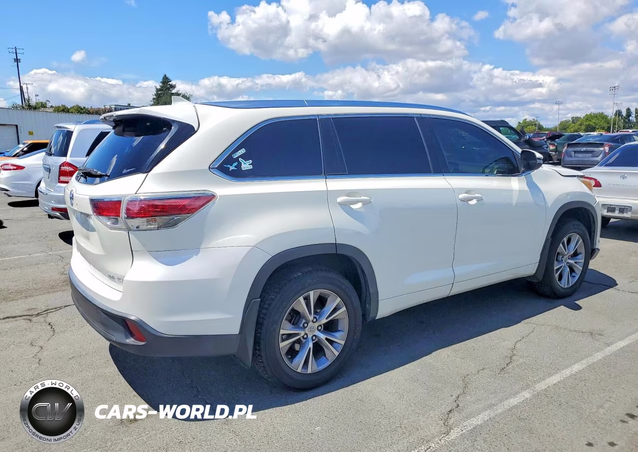 2015 Toyota Highlander Xle VIN:5TDJKRFH8FS193522 - 3