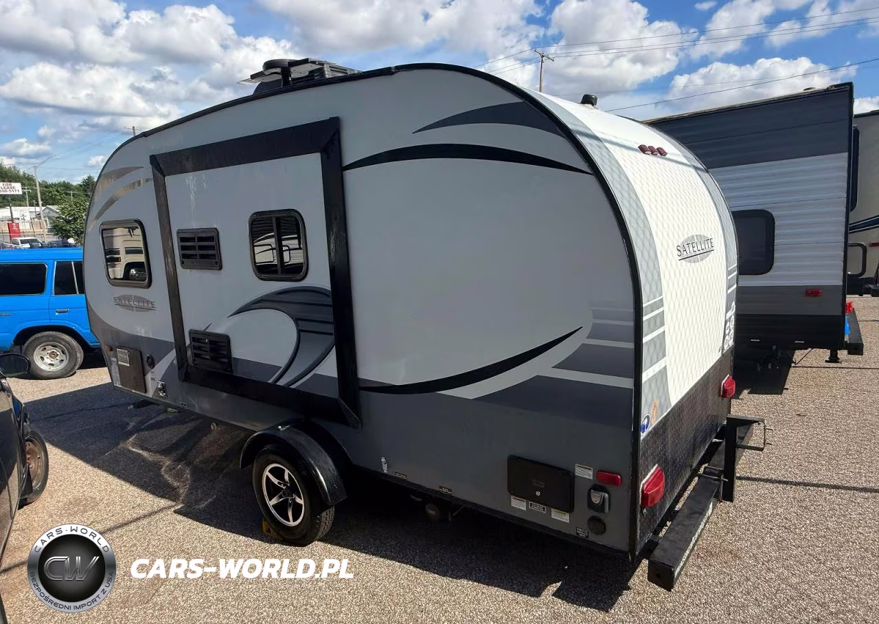 2017 Starcraft Satellite 17 Rb Rvs Slide-In Camper VIN:1SABS0AJ8H2VA5297 - 3