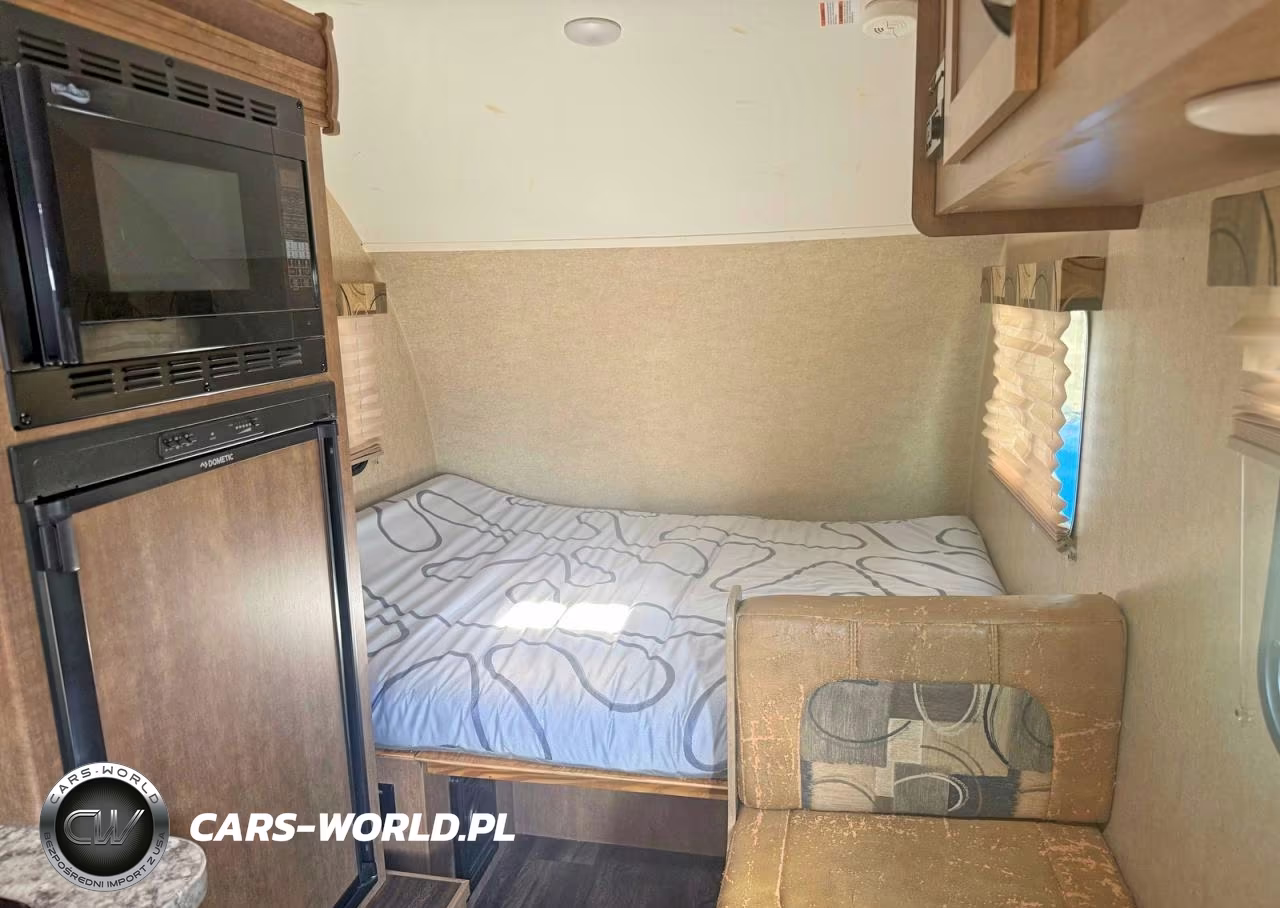 2017 Starcraft Satellite 17 Rb Rvs Slide-In Camper VIN:1SABS0AJ8H2VA5297 - 5