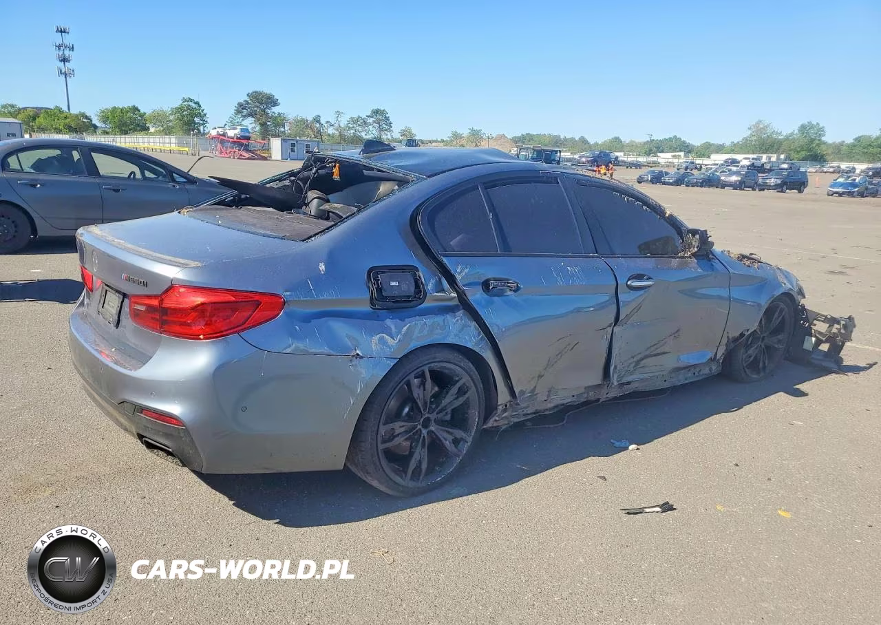 2018 BMW M550Xi VIN:WBAJB9C57JB050200 - 3