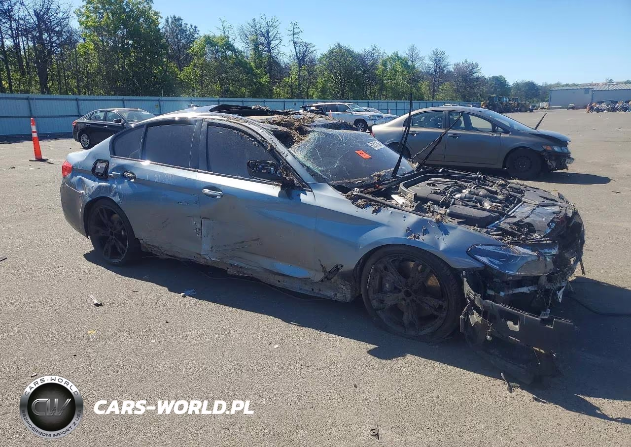 2018 BMW M550Xi VIN:WBAJB9C57JB050200 - 4