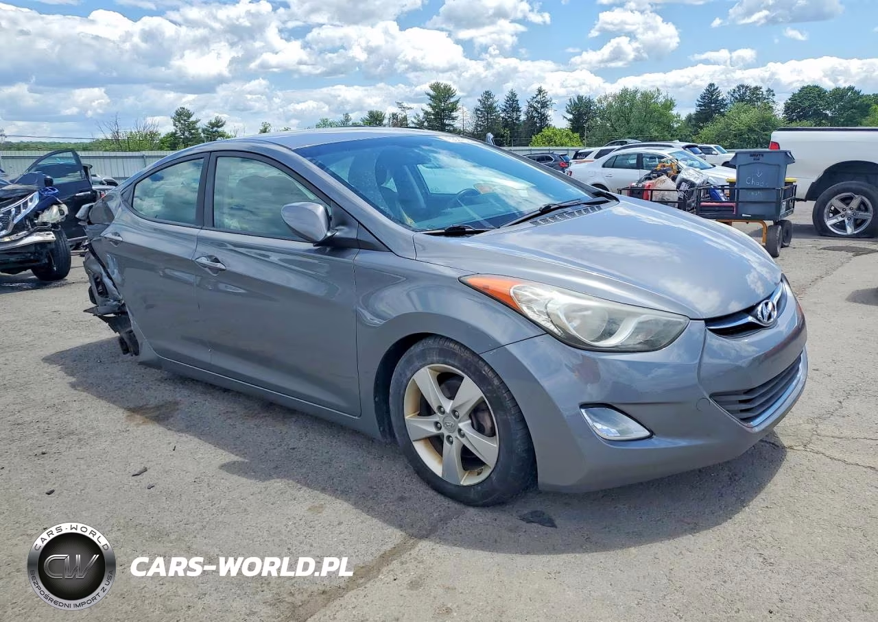 2013 Hyundai Elantra VIN:5NPDH4AE9DH426886 - 4