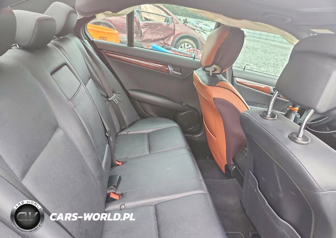 2011 Mercedes-Benz C 300 VIN:WDDGF5EB1BA484025 - 10