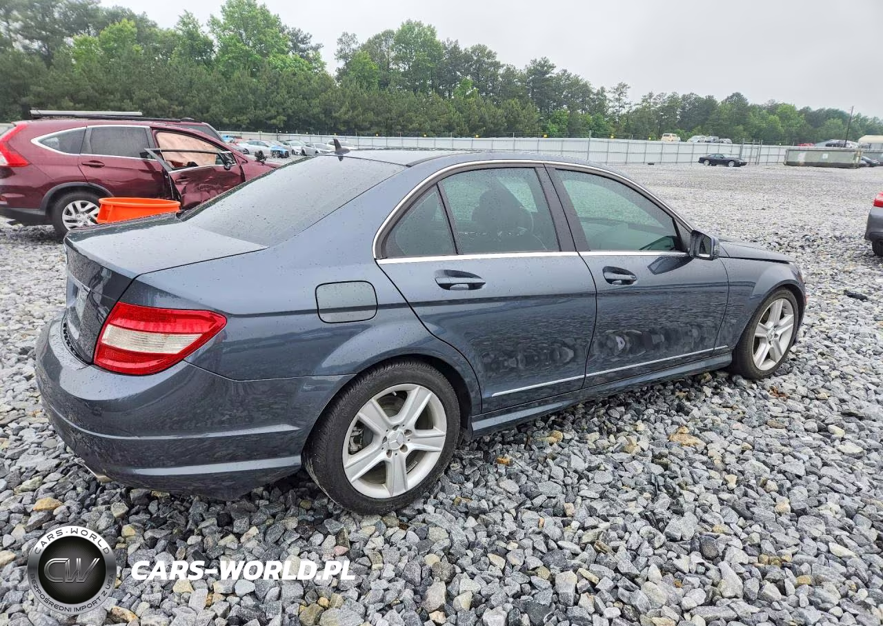 2011 Mercedes-Benz C 300 VIN:WDDGF5EB1BA484025 - 3