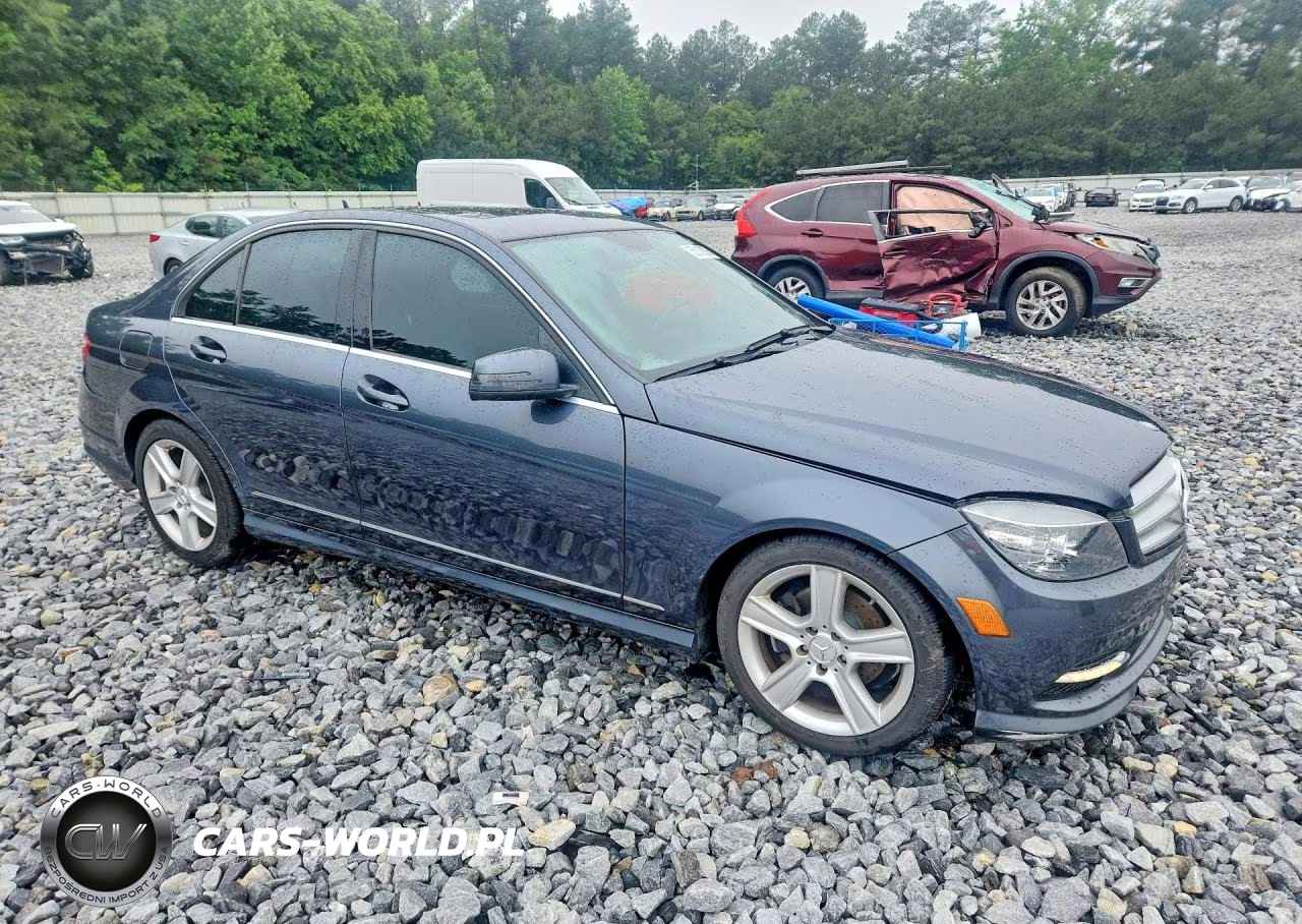 2011 Mercedes-Benz C 300 VIN:WDDGF5EB1BA484025 - 4